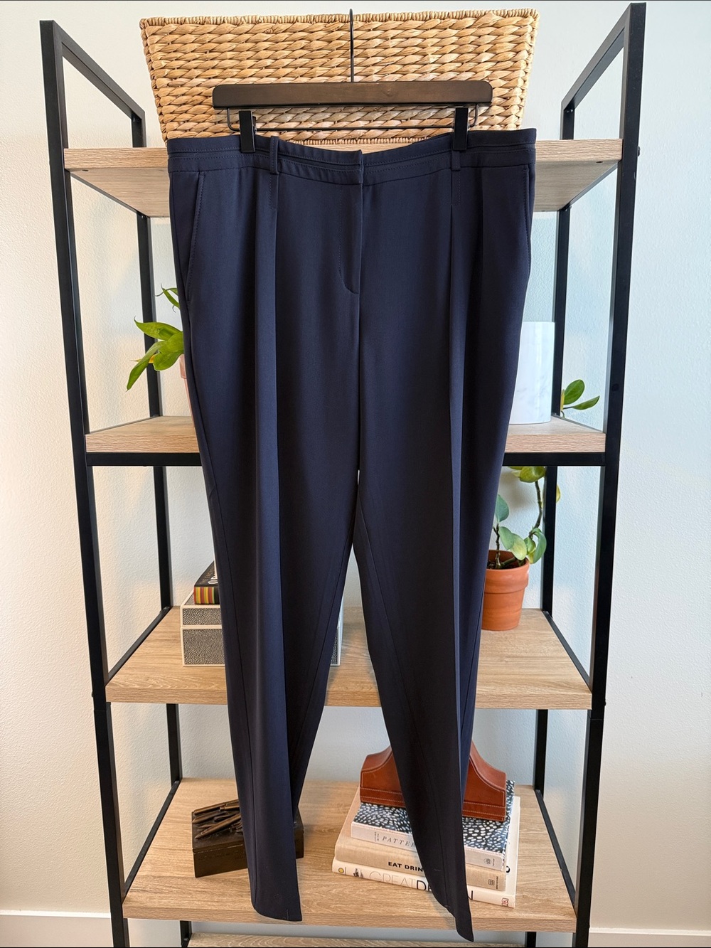 Hugo Boss High-Rise Navy Straight Leg Woven Career Dress Pant Trouser, 12